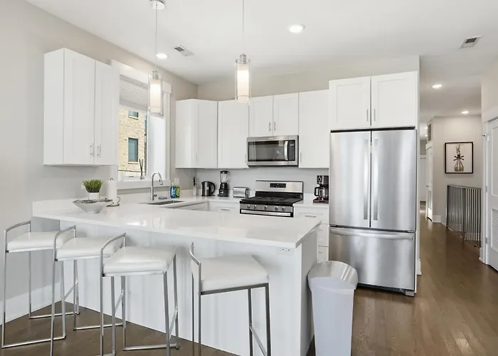 Elegant Oasis 2 Bed 2 Bath Near Downtown And United Center Апартаменты Чикаго