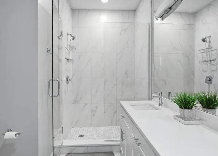 Elegant Oasis 2 Bed 2 Bath Near Downtown And United Center Апартаменты